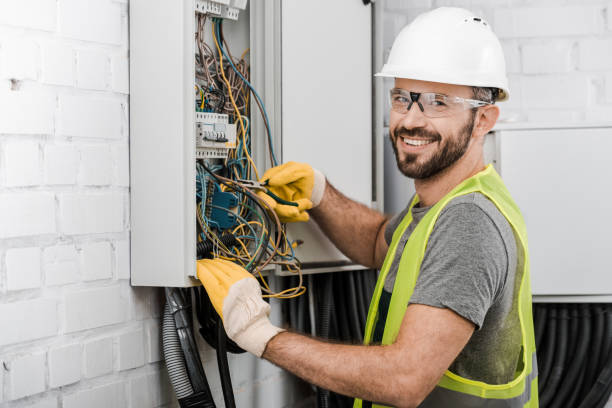 Best Circuit Breaker Repair  in Fairfax, IA