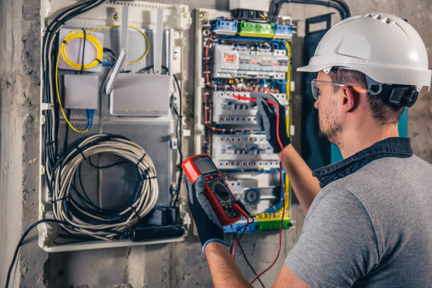 Best Licensed Electrician  in Fairfax, IA