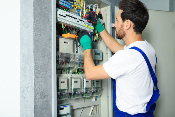 Best Electrician Near Me  in Fairfax, IA